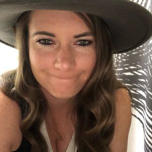 Meet your Posher, Brittney